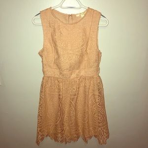 NWT Blush Sleeveless Crochet Dress